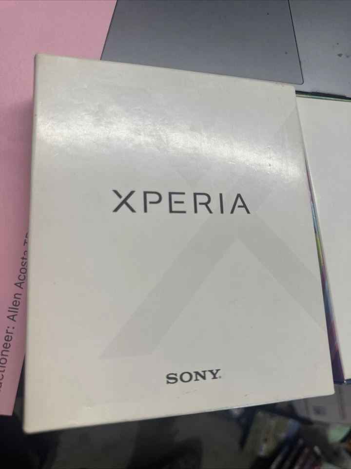 Sony Xperia XA F3113 16gb cell 5 in smartphone Graphite White GSM 4G LTE  New - Image 2 of 4