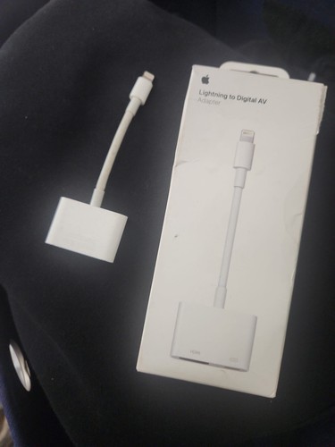 2 Genuine Apple Lightning to Digital AV Adapter (model MW2P3AM/A) HDMI & USB-C - Picture 1 of 2
