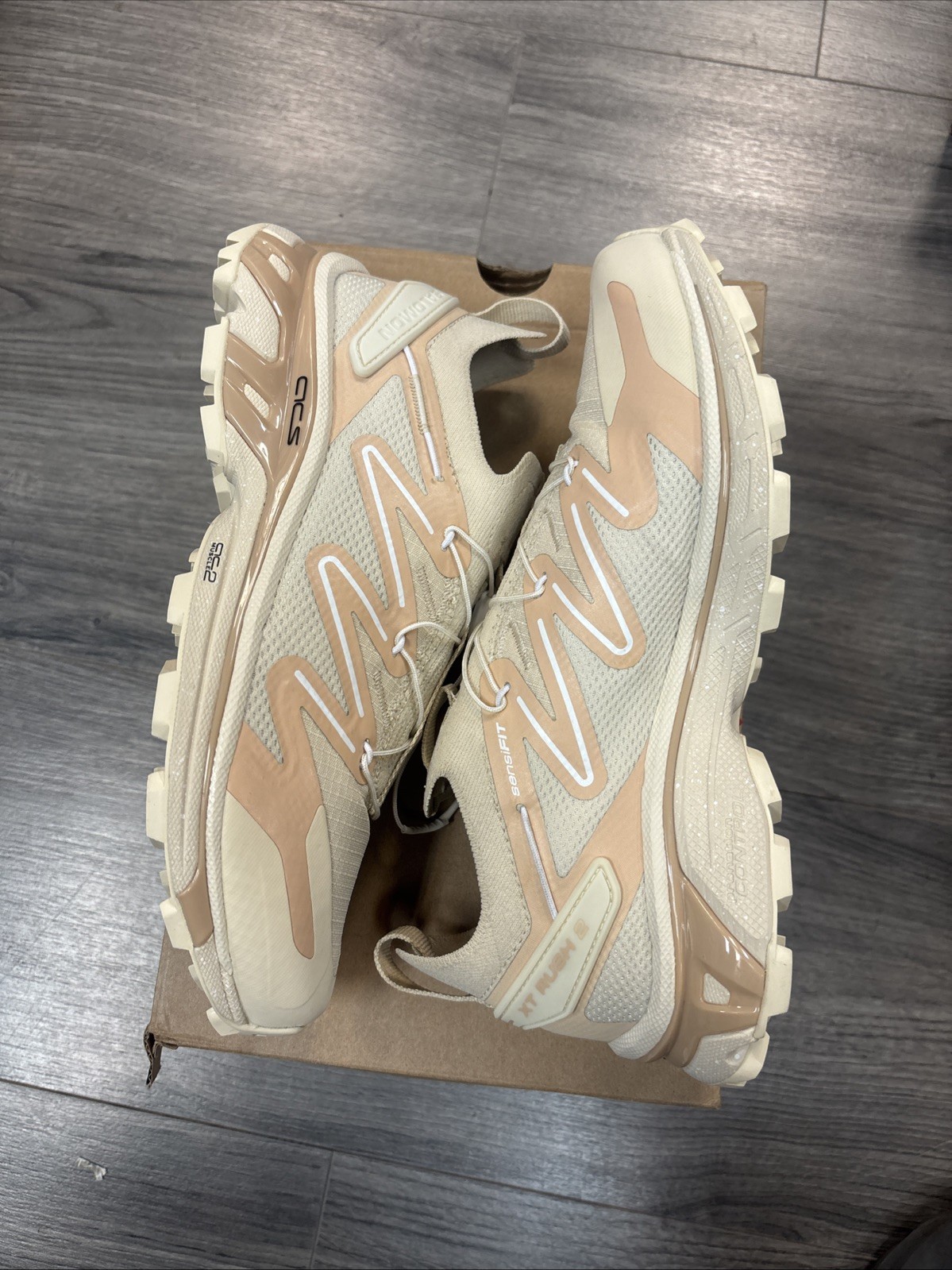 Scarpe da trekking Salomon XT Rush 2 sabbia sbiancata taglia 7 da uomo 8w trail running