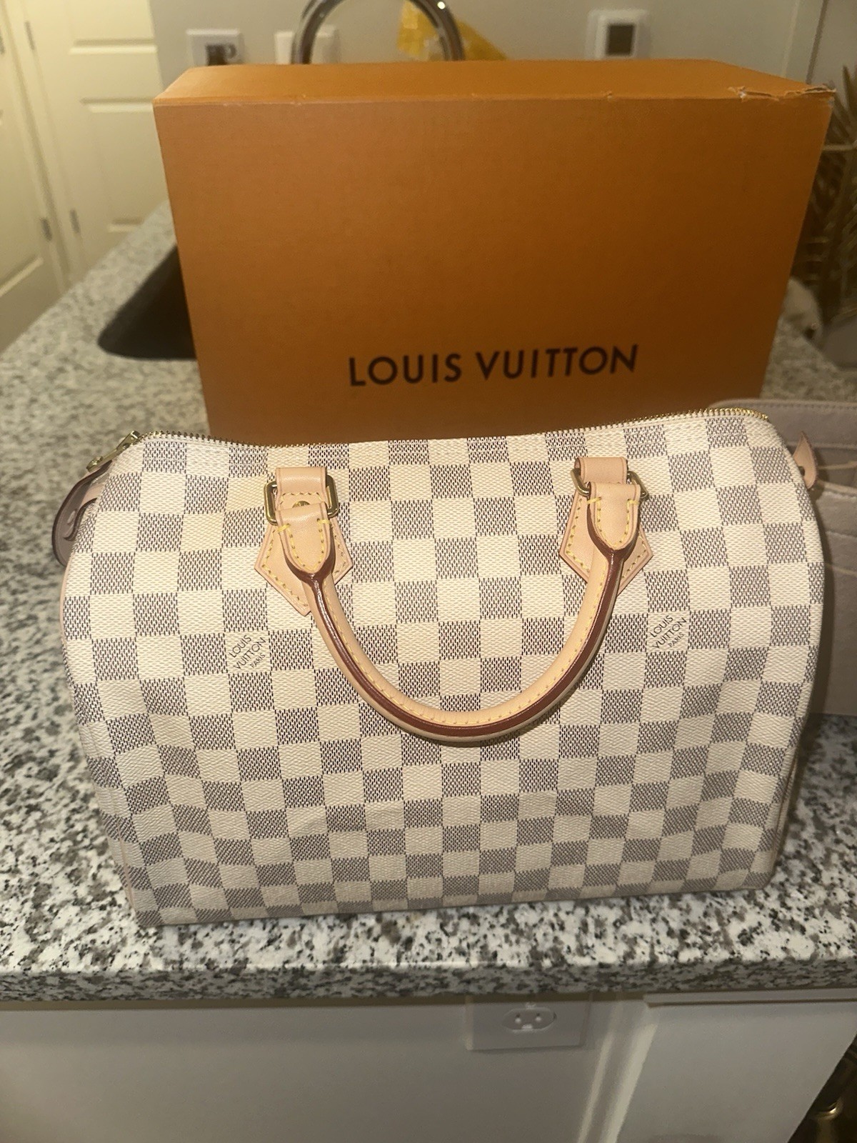 Louis Vuitton Speedy 30 Handbag Authentic Gently Used!