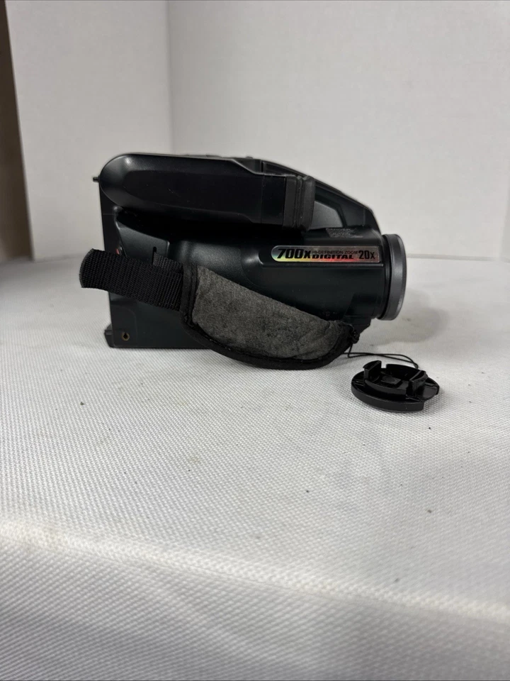 Quasar 700x PalmcorderHi Def 20x Zoom VM L152 w charger no battery untested - Image 2 of 4
