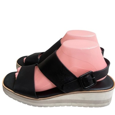 Vince Shelby Platform Wedge Sandals Size 8.5 Black and White  Platform Buckle