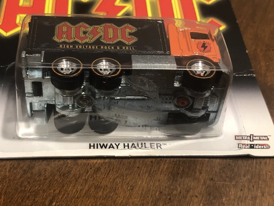 Camión de carretera Hot Wheels AC/DC de metal/metal Foto 3 de 4