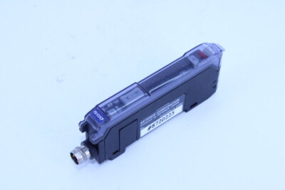 KEYENCE FS-V31CP Messverstärker