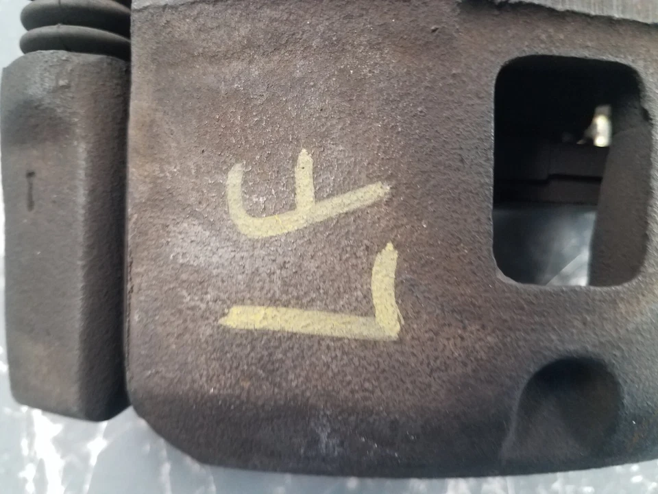 Juego de pinzas de freno Mitsubishi Eclipse GS 1995 cupé #1314 D3 Foto 3 de 4