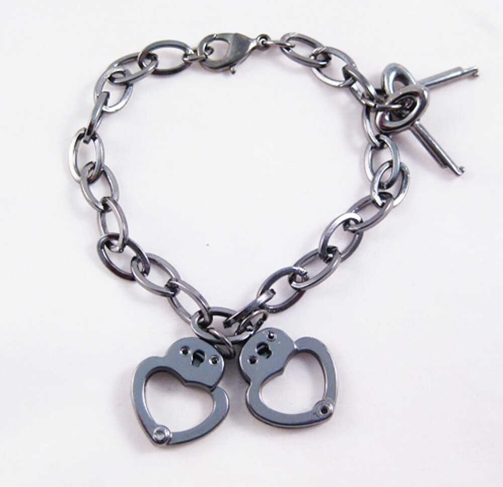 New Gun Metal (dark silver) Color Metal Heart Shaped New Gun Metal (dark silver) Color Metal Heart Shaped