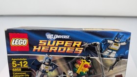 LEGO DC Universe Super Heroes Catwoman Catcycle City Chase (See Photos)