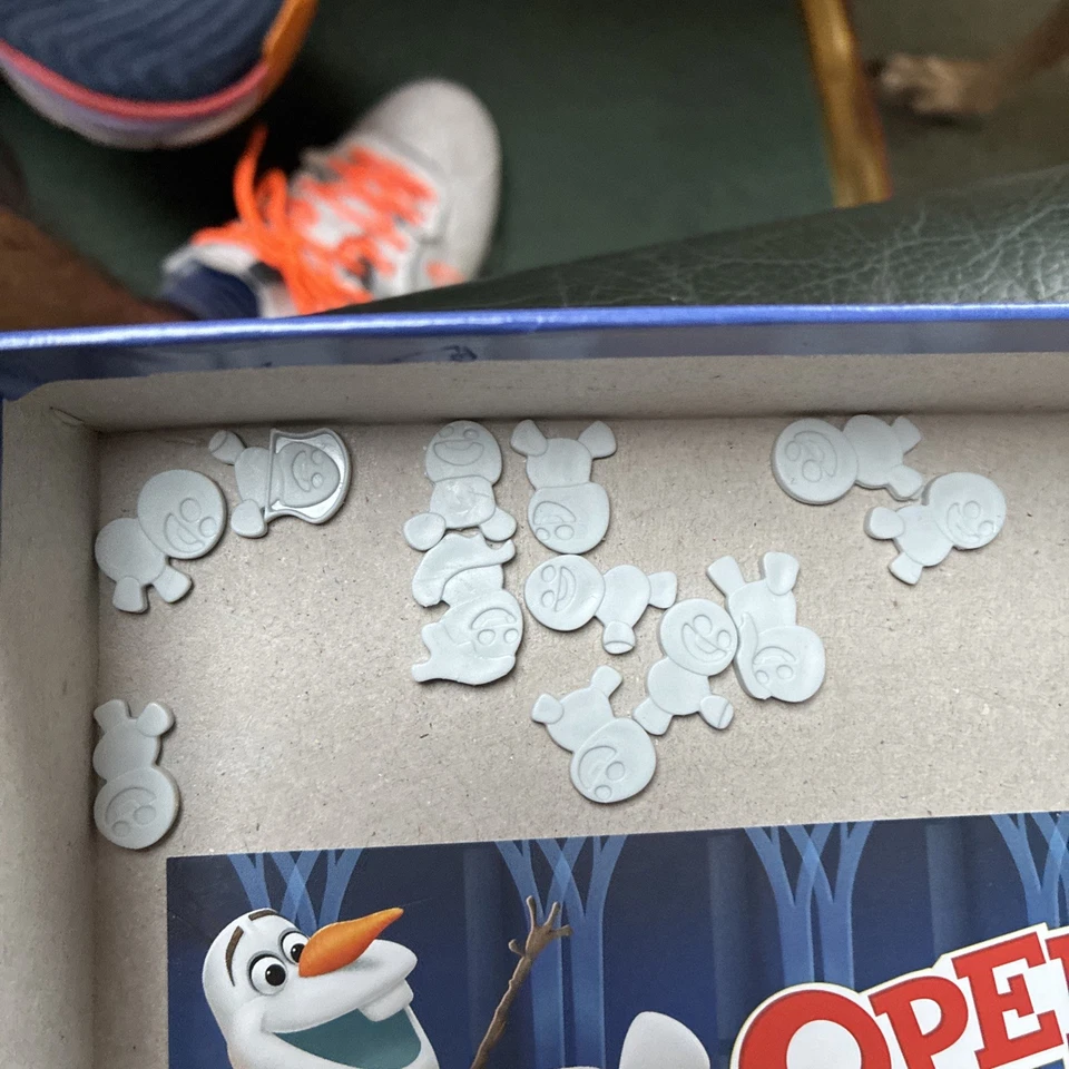 Disney Frozen Operation Game, round up the mini snowmen and avoid the buzzer - Image 4 of 4