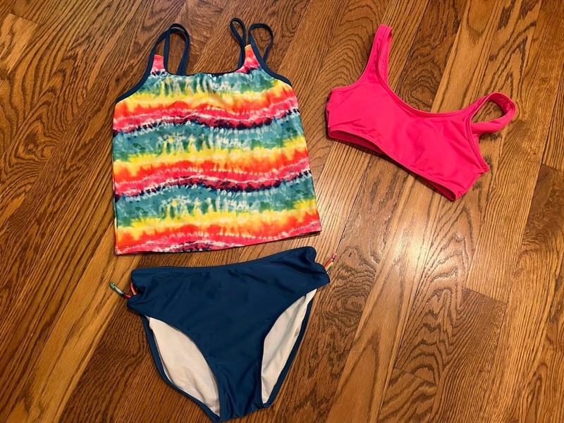 Cat & Jack/Modibodi Girls 3 Piece Swimsuit Set Size 14/16….preowned