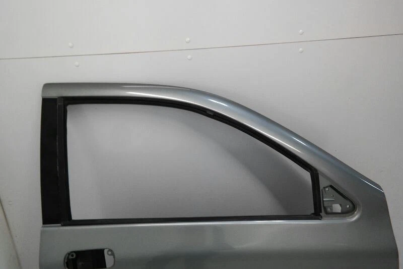 99-01 ISUZU VEHICROSS Passenger Right Front Door Silver 8972173080 Foto 4 de 4