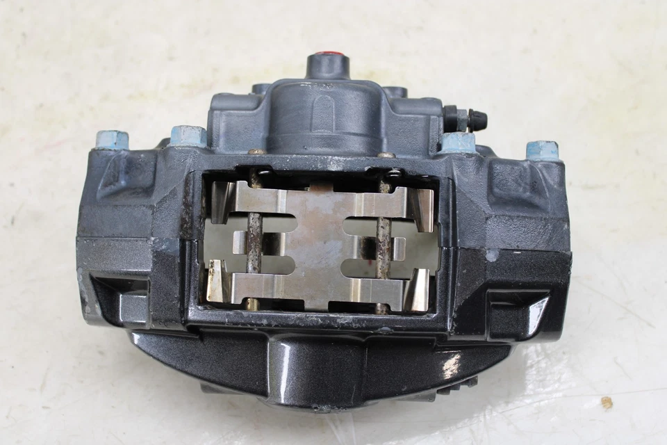 2009-2020 Nissan 370z Akebono Brake Caliper Set OEM MF44 - Image 3 of 4