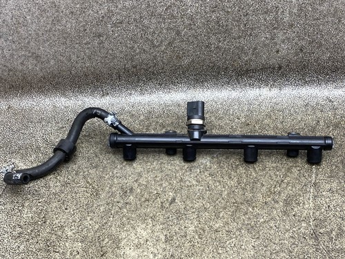 Kraftstoffverteiler 06K133681A 95Tkm Skoda Octavia III 5E 1.8 TSI 13.1890.126