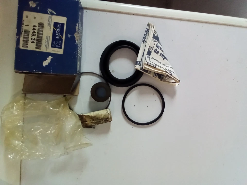 peugeot 504 505 604 brake caliper repair kit genuine 4448.34 NOS - Image 2 of 3