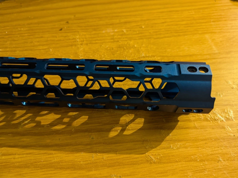 Guardabarros Odin Works Blue O2 Lite M-LOK - 15,5" Foto 3 de 4