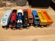 Wooden Train Lot Of 6x Engines & 2x Cargo Cars; Compatible w/ Thomas & Friends