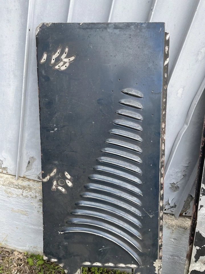 Paneles laterales capó Duesenberg modelo J Foto 2 de 4