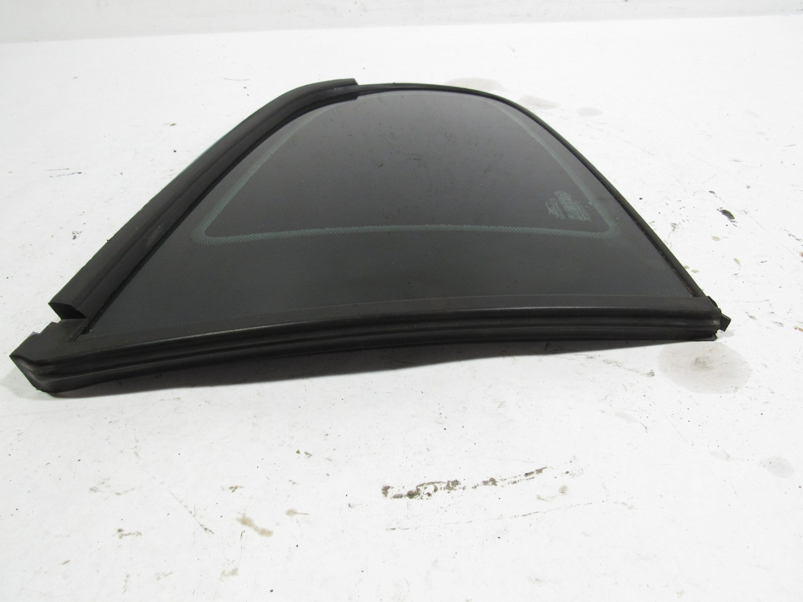 02-06 Maserati Coupe GT 2004 Rear Right Passenger Quarter Window Glass ;