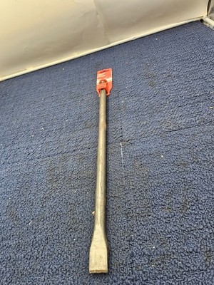 Milwaukee 48-62-4081 SDS Max 1'' x 18'' Flat Chisel Forged High Grade Steel