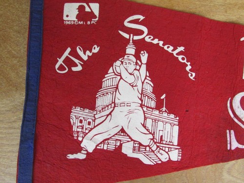 Vintage 1969 Washington Senators Baseball Red Wool Felt Pennant Souvenir MLB 29" - Picture 4 of 9