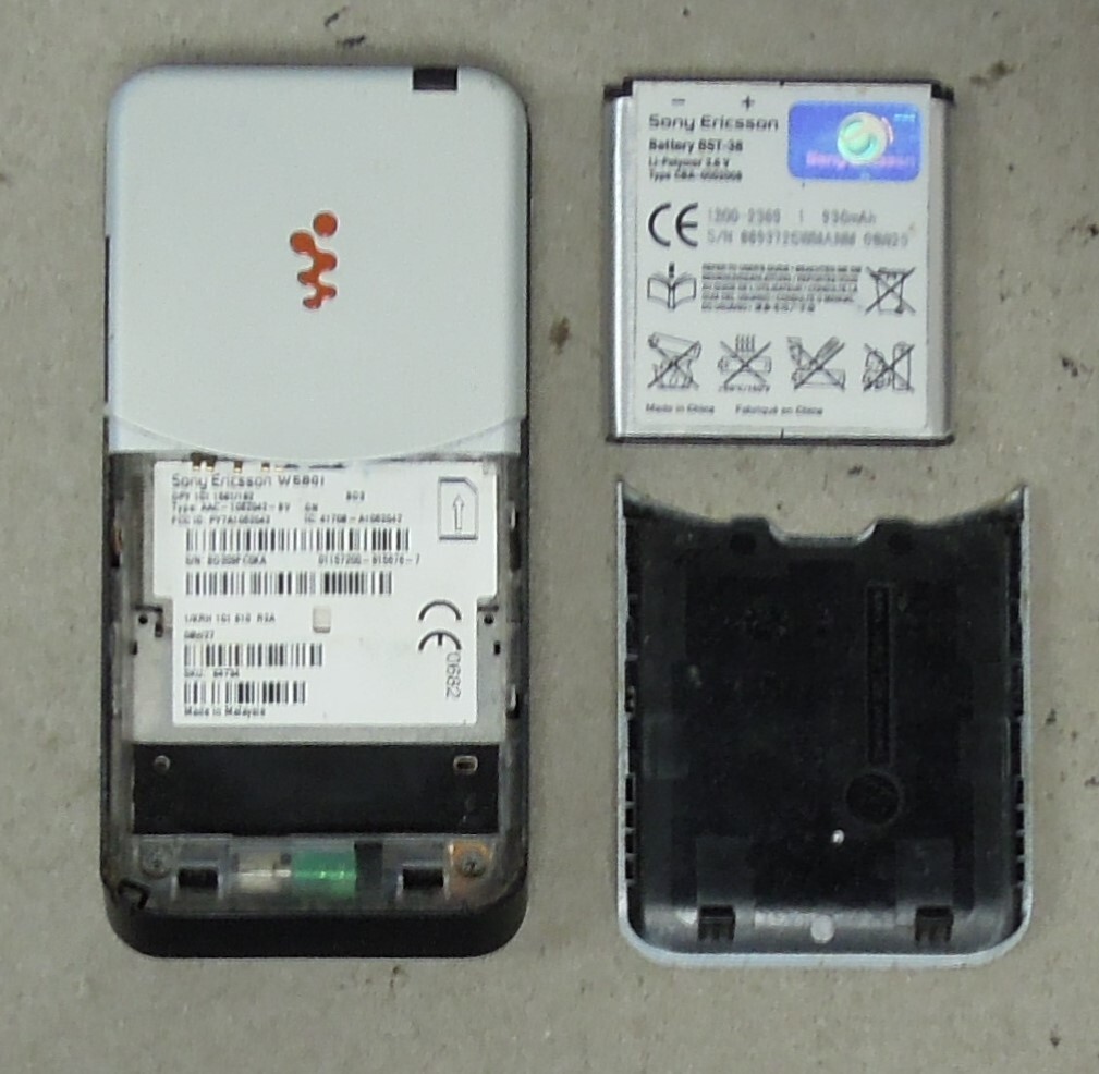 Sony Ericsson Walkman W580i Rare Vintage for Collector's Working 0626-02M