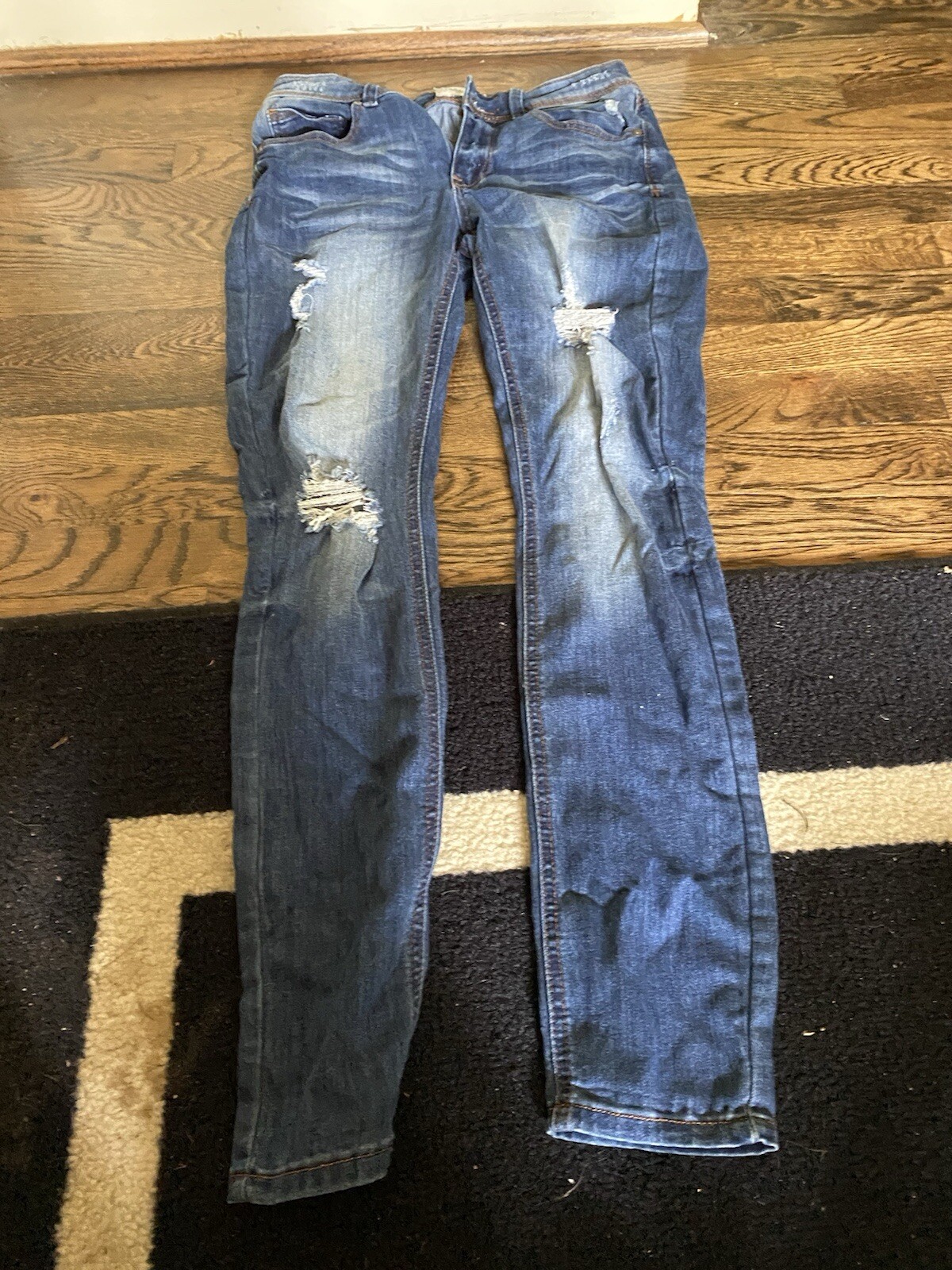 Picture 1 of 11