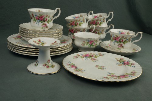 ROYAL ALBERT MOSS ROSE hermoso servicio de café antiguo 6P 20 piezas - Imagen 2 de 5
