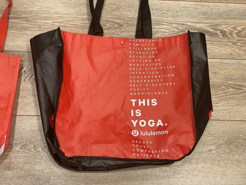 Lululemon Set Of 2 Reusable Shopping Tote Bags - Picture 2 of 3