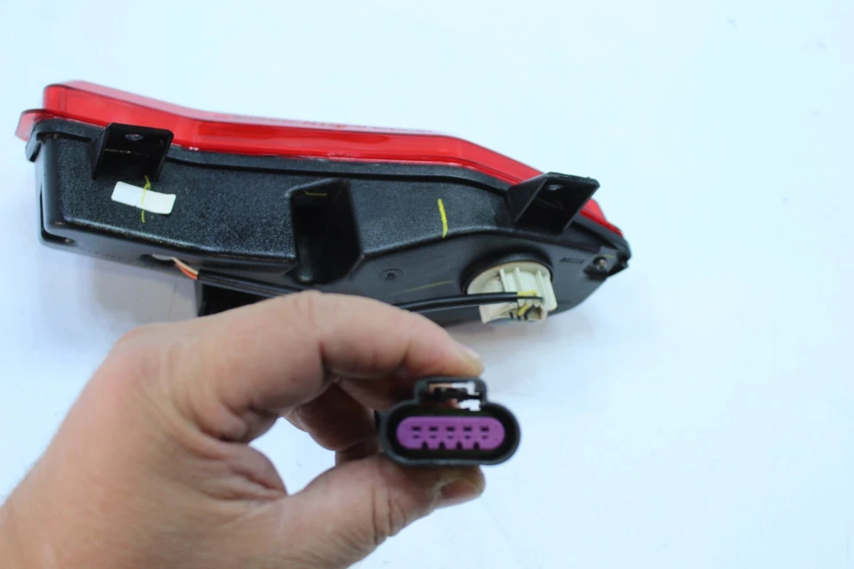 Luz trasera derecha Can-Am Spyder RT 2020-2024 Foto 4 de 4