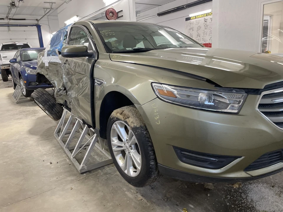 Módulo de controle de carroceria usado serve: 2013 Ford Taurus Body Control BCM sob painel por c - Imagem 4 de 4