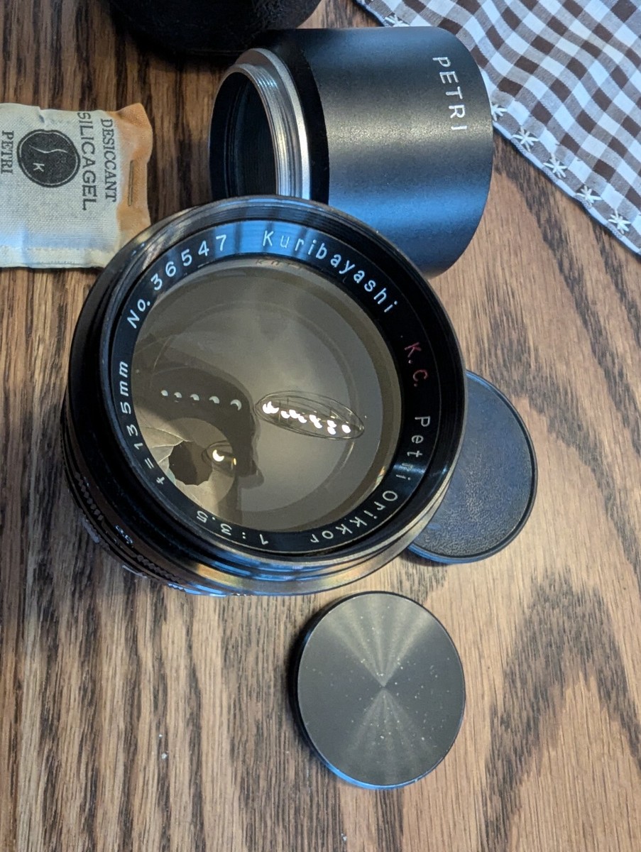 Petri Kuribayashi K.C. Orikkor 135mm f/3.5 M42 Lens – Clean, caps