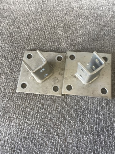 MORRIS 17452 1-5/8" Puntone Base Palo Canale Singolo 4 Fori Standard Quadrato Nuovo - Foto 10 di 12
