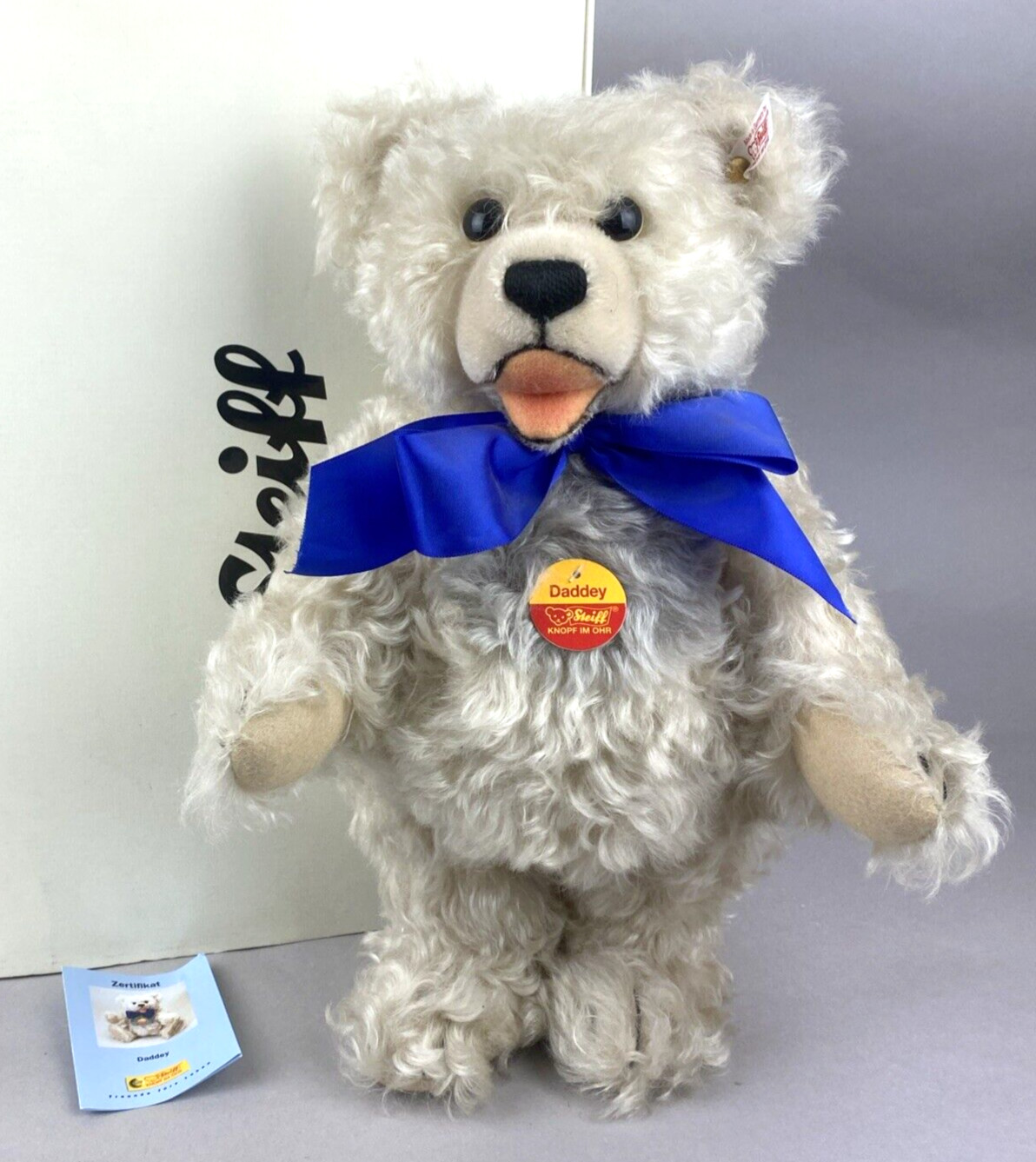 Steiff ""Daddey"" - 7th Giengen Festival Bear  - 2003 - Silver, 35cm - EAN:655685