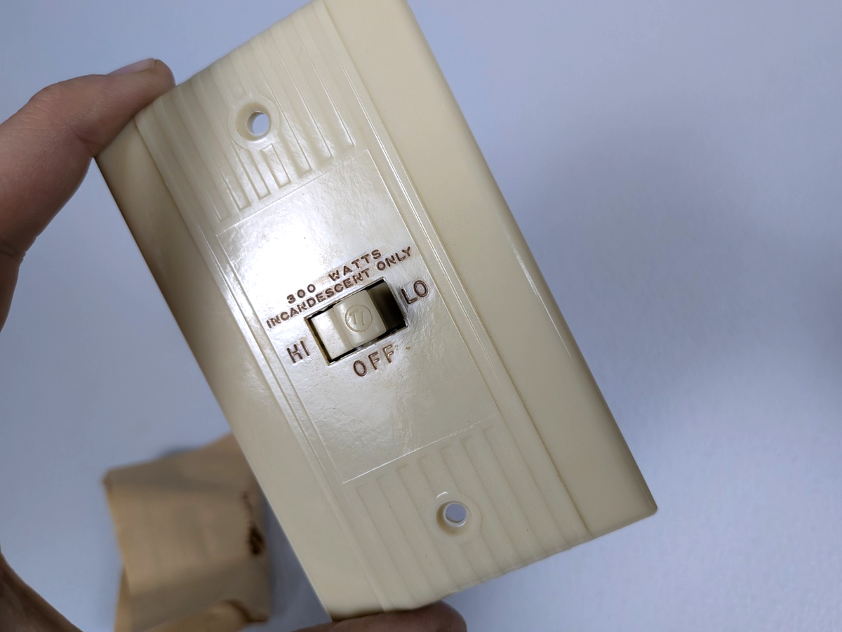 Vintage Thomas Industries Hi Low Dimmer Switch M-6530 300 Watt