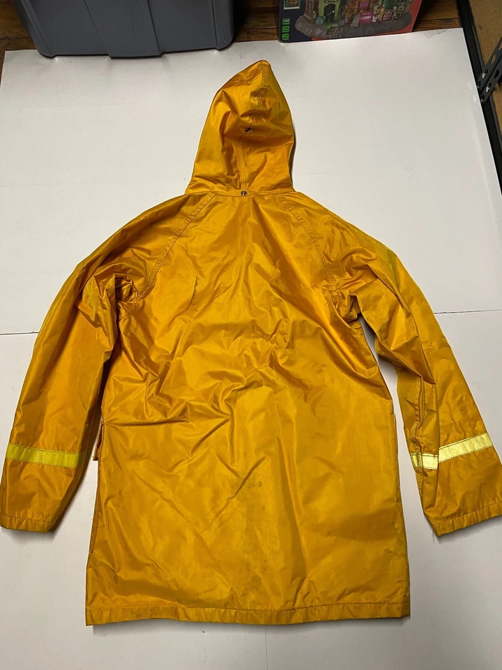 Vintage Lands End Yacht Store Jacket Mens Small Yellow Rain Sailing USA 1970s - Image 2 of 4