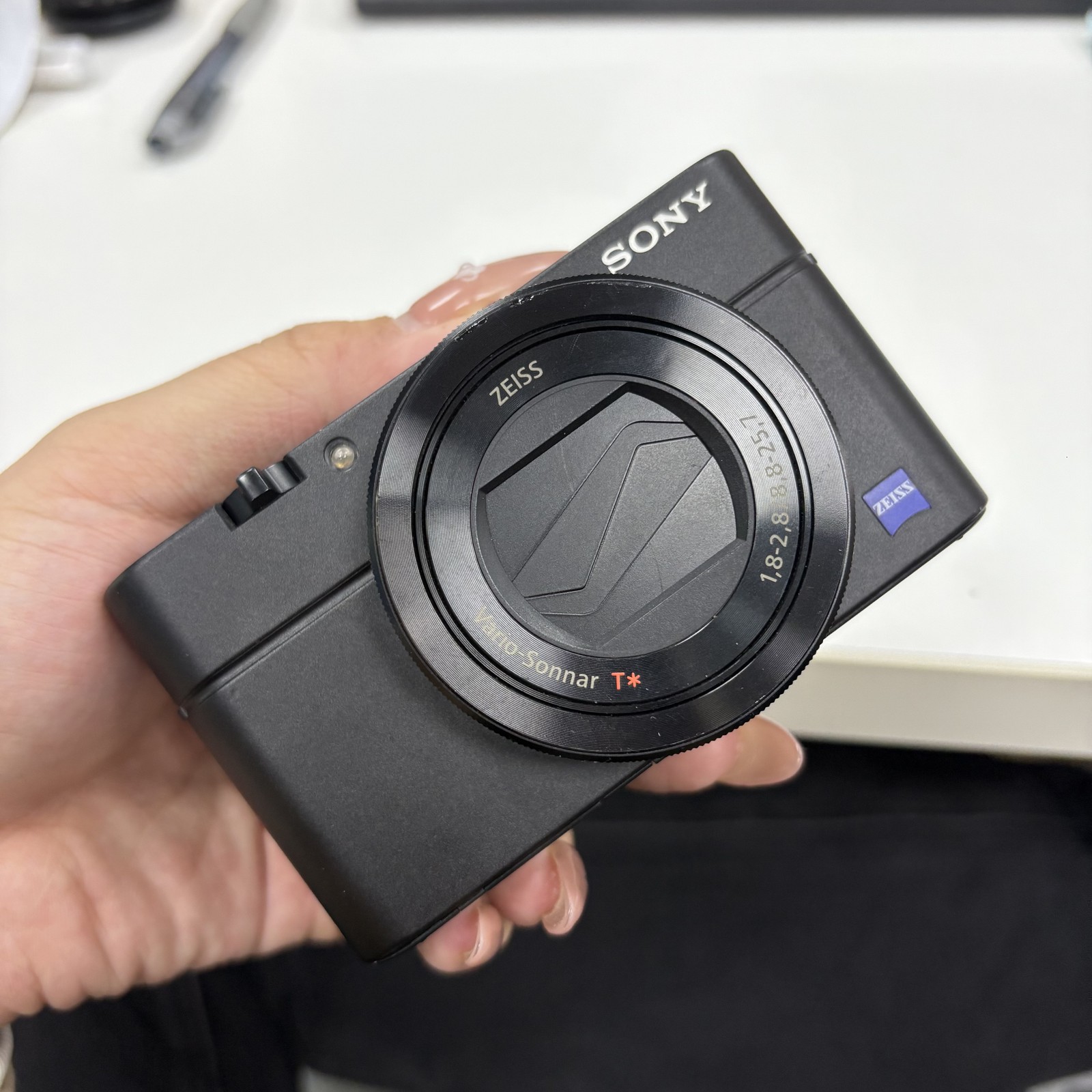Sony DSC-RX100 III RX100 M3 20.1 MP SLR Digital Camera Built-in WiFi NFC