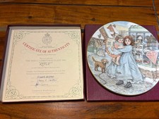 Royal Worcester NSPCC Christmas Plate 1987 - 'Love'