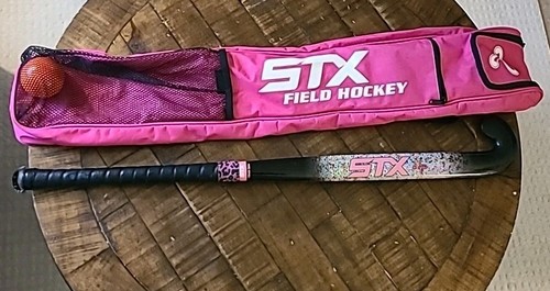 STX Aqua 35 Zoll Feldhockeyschläger mit Tasche und Ball