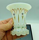 Vase en opaline Charles X .