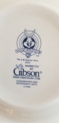 Gibson Cereal Bowls Looney Tunes Bugs Bunny Soccer Sports Set of 2 - Picture 7 of 8