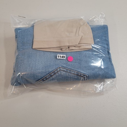Indigo Blue Maternity Jeans Distressed Capris Stretch, Embroidered, Size XL - Picture 12 of 12