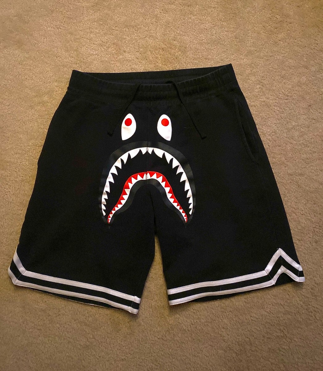 AUTHENTIC A BATHING APE BAPE SHARK SWEAT SHORTS BLACK 2XL AUTHENTIC A BATHING APE BAPE SHARK SWEAT SHORTS BLACK 2XL