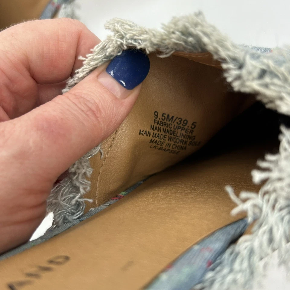 Lucky Brand mules size 9.5M frayed denim boho unique peaseant flat resort shoes. - image 4 of 4