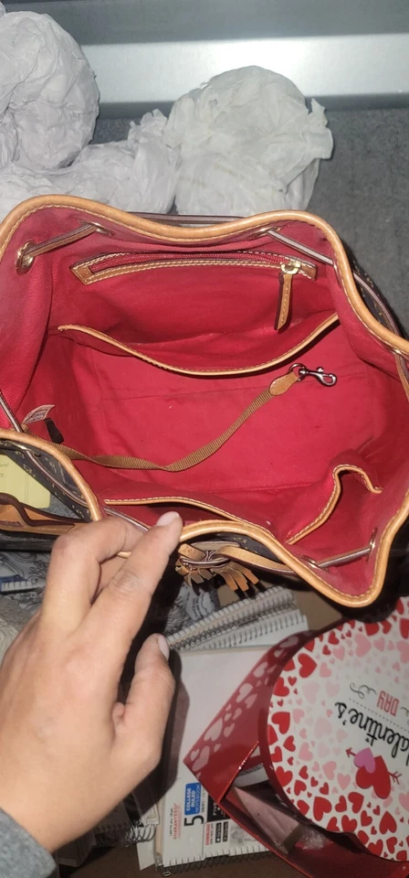 Bolso Dooney&Bourke Colección Blakely Logo Tasha Hueso Cordón Foto 3 de 4