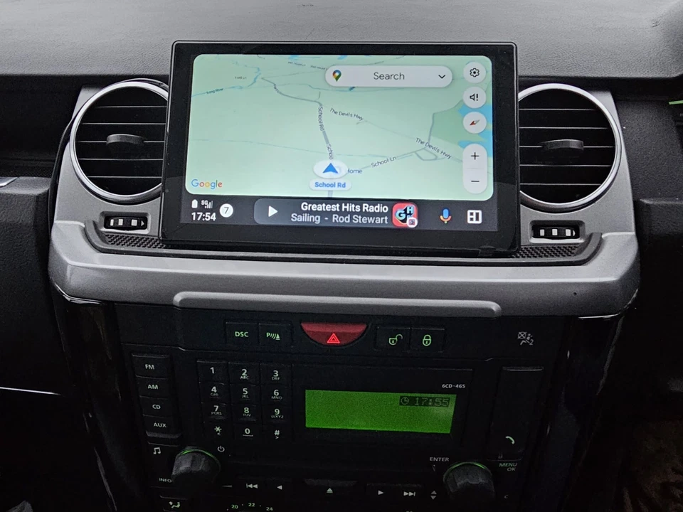 Land Rover Discovery 3/4 9" Carplay/Android Auto + Reversing Camera - Image 3 of 4
