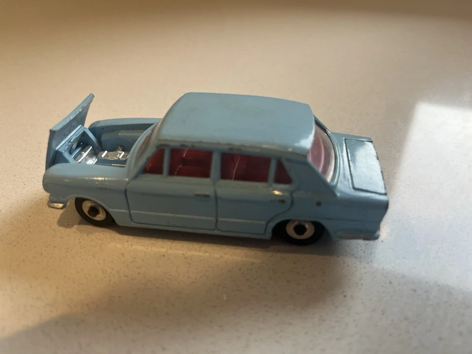 Dinky Toys Triumph 1300 Nº:162 con Caja Original, capó de apertura y bota Foto 2 de 4