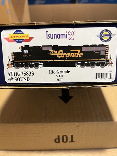 Athearn Genesis escala HO SD70 Rio Grande Road # 5607, con sonido Tsunami 2 y DCC | Zustand: New