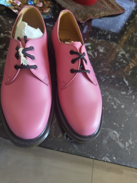 Zapatos Dr. Martens Rosa Nuevos