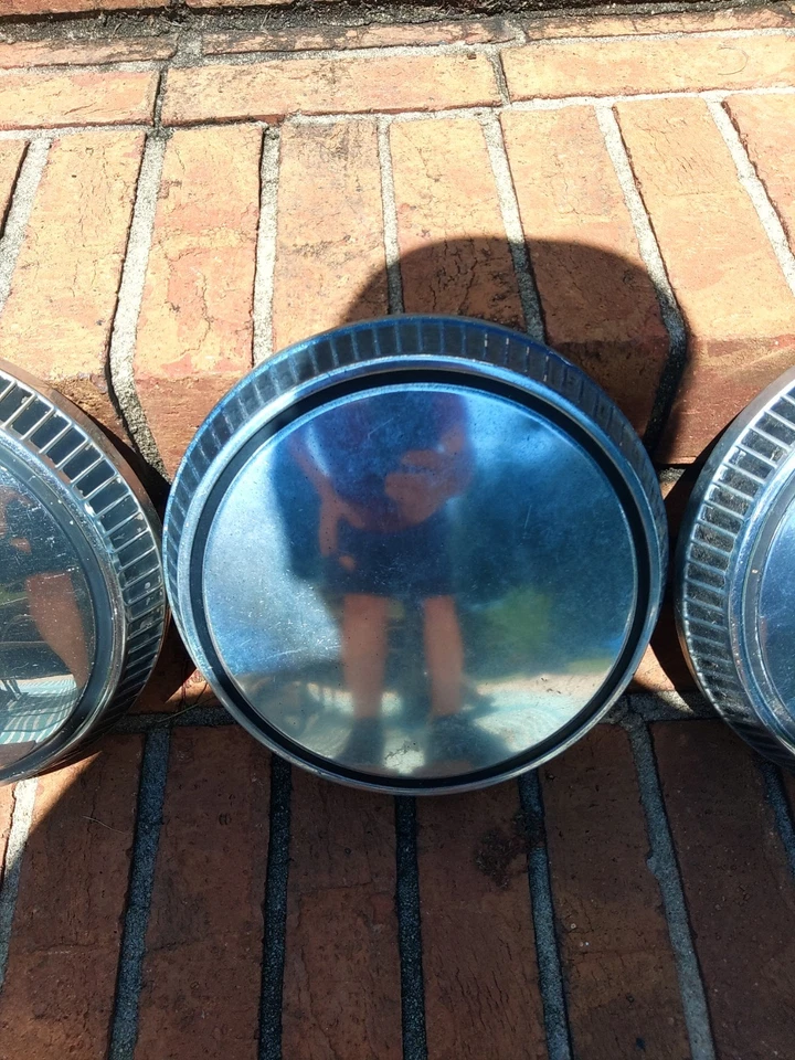 Five 71 72 73 74 75 76 77 78 79 Ford Pinto Mercury Bobcat prato de cachorro tampas de cubo - Imagem 3 de 4