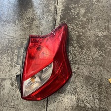 MK3 FORD FOCUS DRIVER SIDE REAR/TAIL LIGHT HATCH 5DR BM51-13404-A 11-14 GRADE A