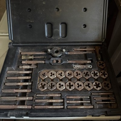 Craftsman USA made Tap and Die Metric set 39 pcs